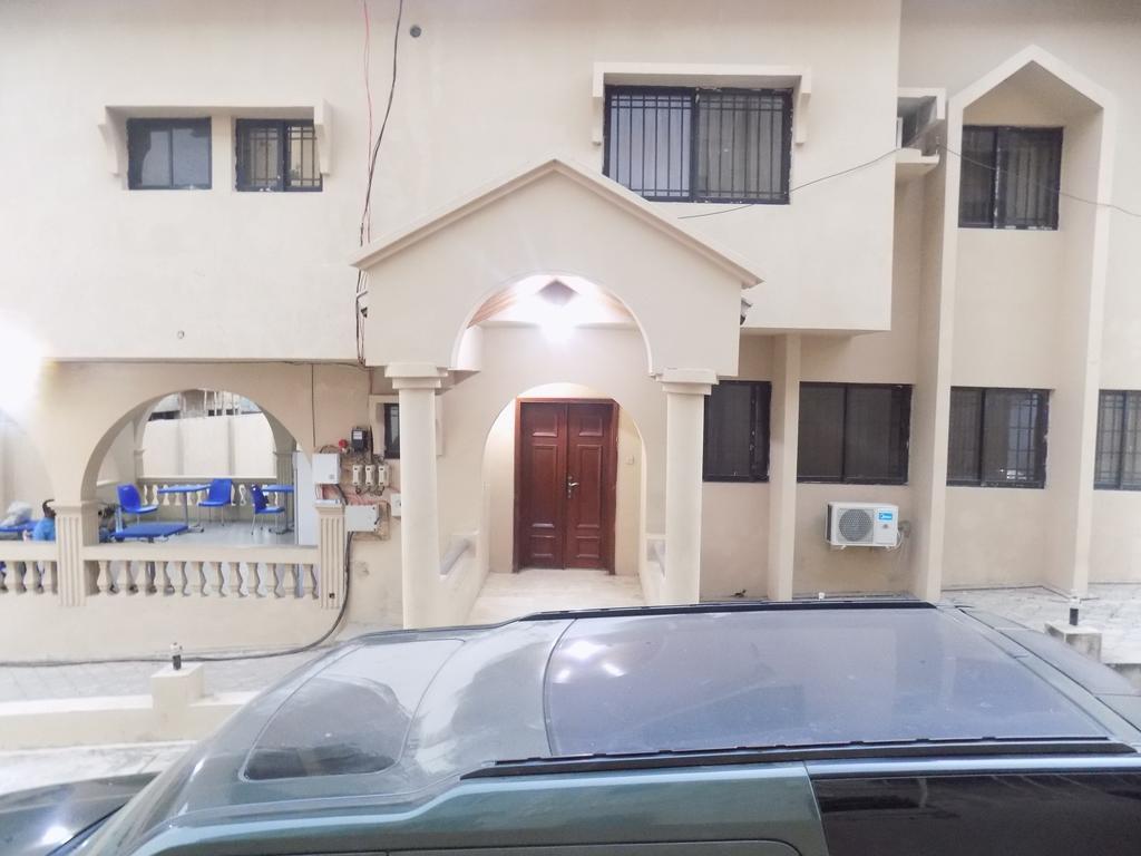 Posh Apartments And Hotel Ikeja Luaran gambar