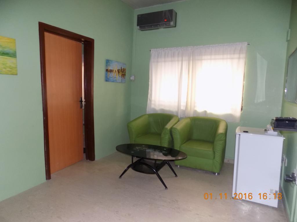 Posh Apartments And Hotel Ikeja Luaran gambar
