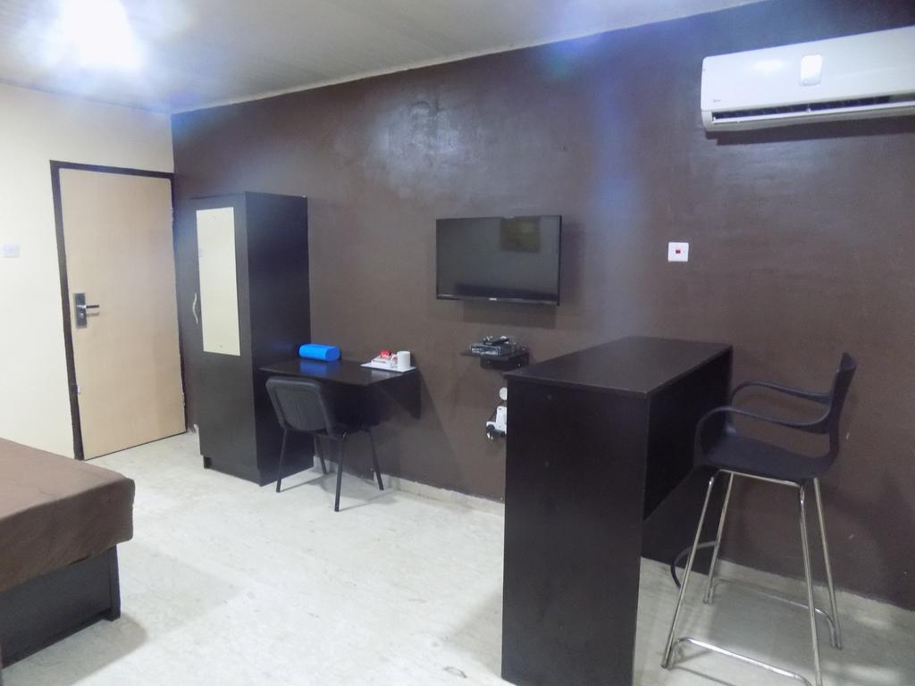 Posh Apartments And Hotel Ikeja Luaran gambar