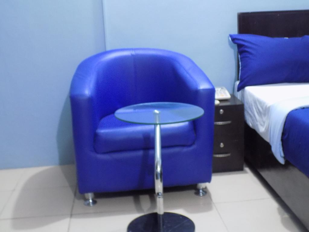 Posh Apartments And Hotel Ikeja Luaran gambar