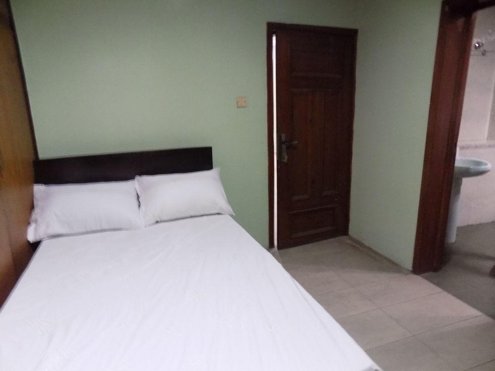 Posh Apartments And Hotel Ikeja Luaran gambar