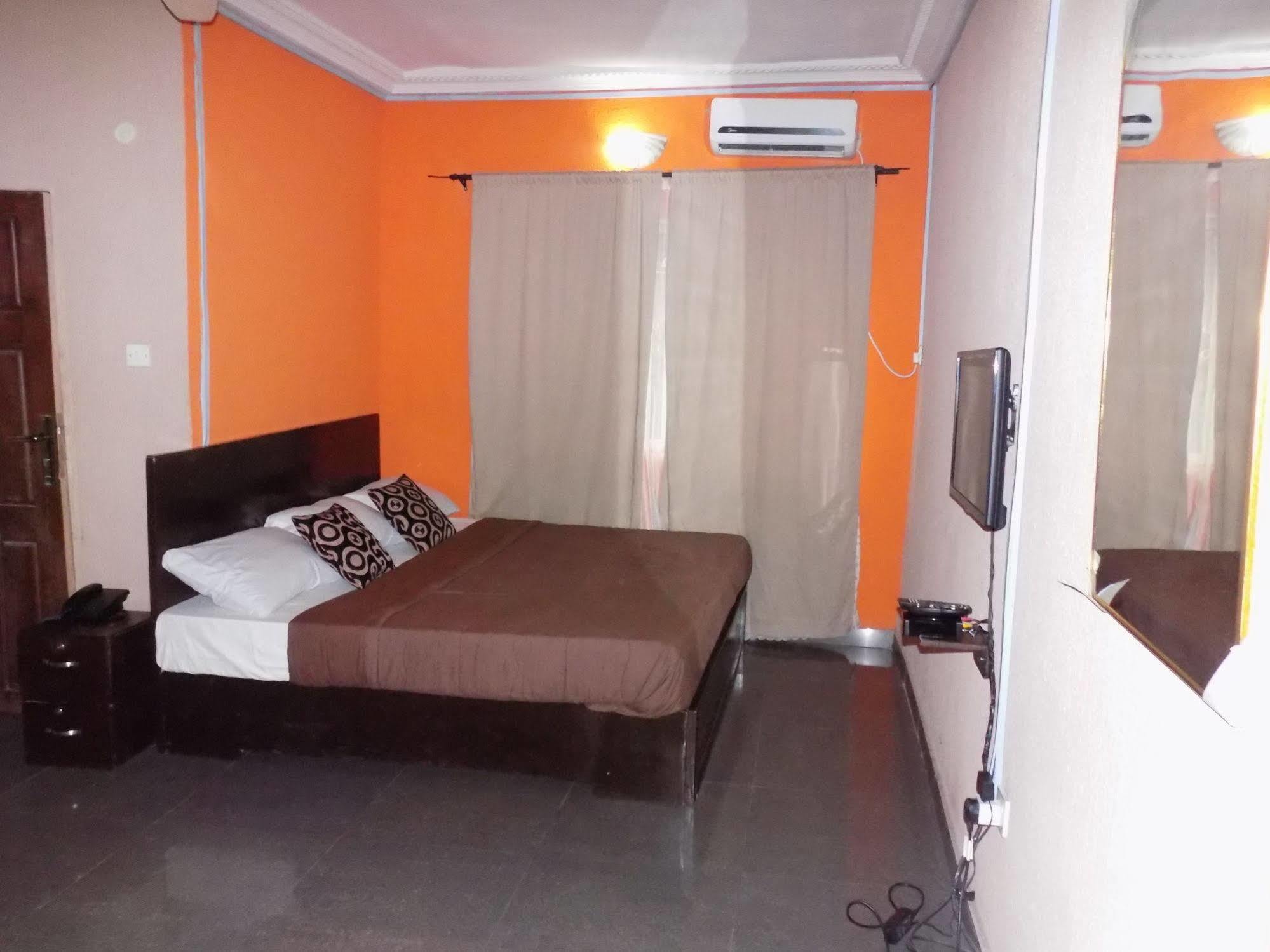 Posh Apartments And Hotel Ikeja Luaran gambar