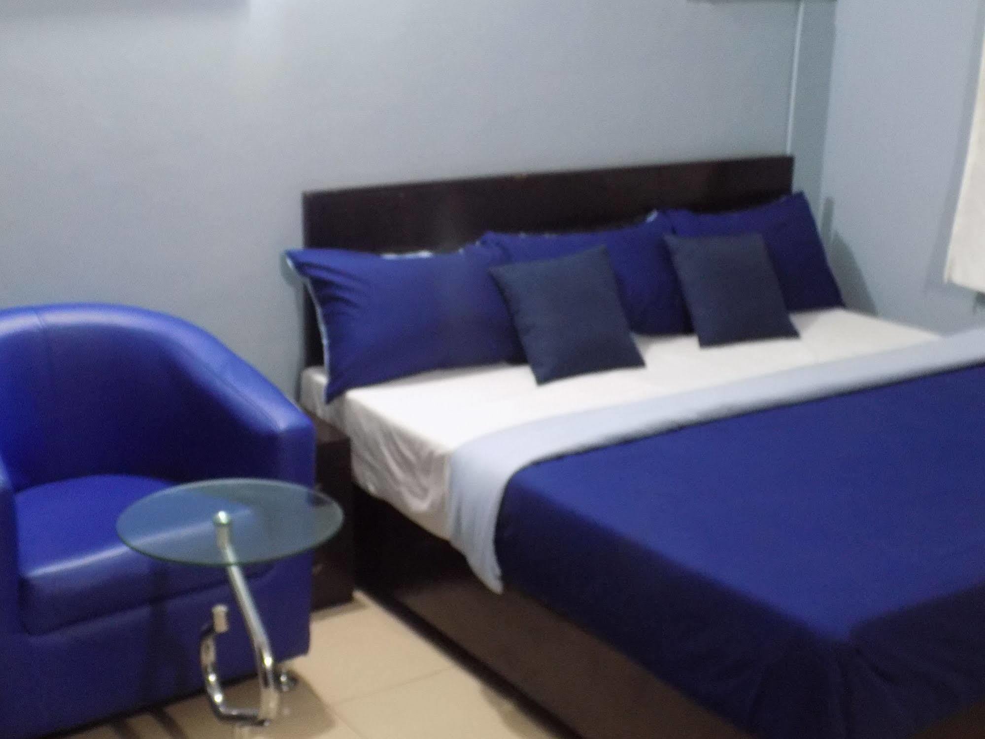 Posh Apartments And Hotel Ikeja Luaran gambar