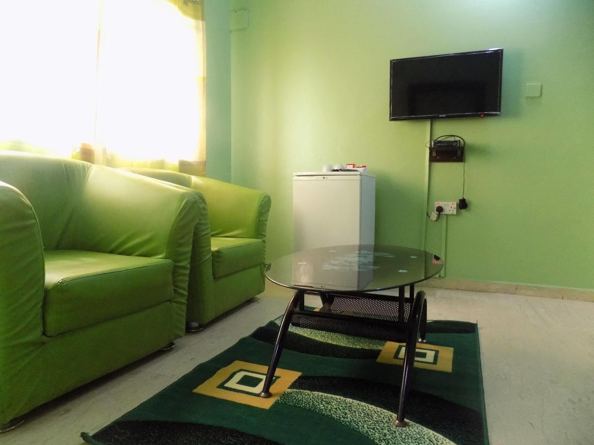 Posh Apartments And Hotel Ikeja Luaran gambar