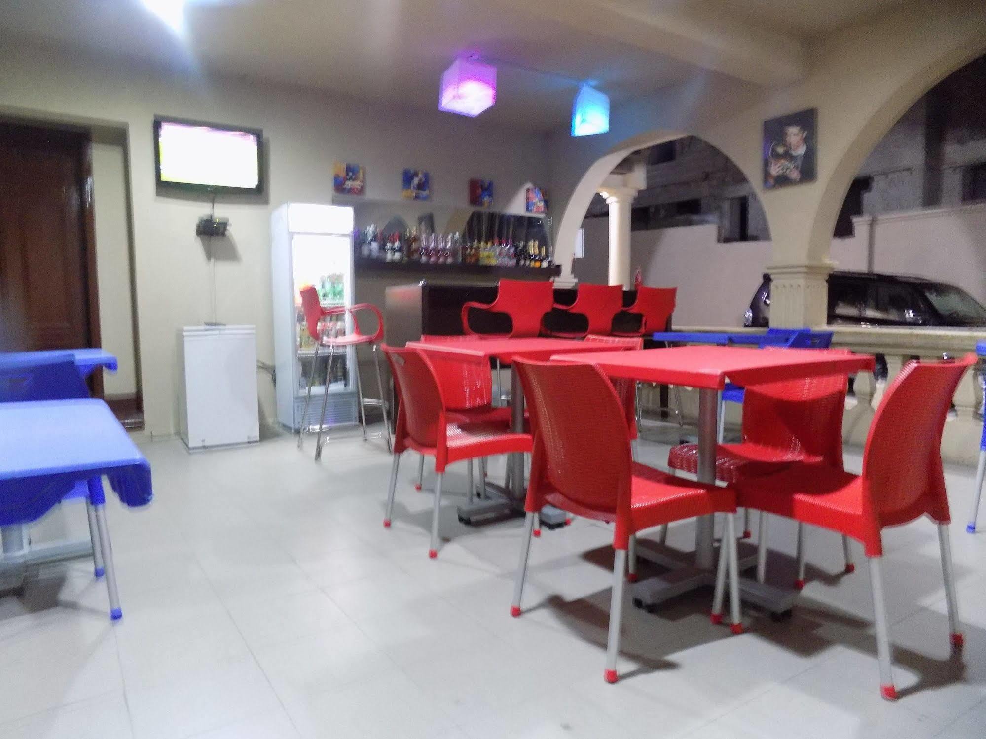 Posh Apartments And Hotel Ikeja Luaran gambar